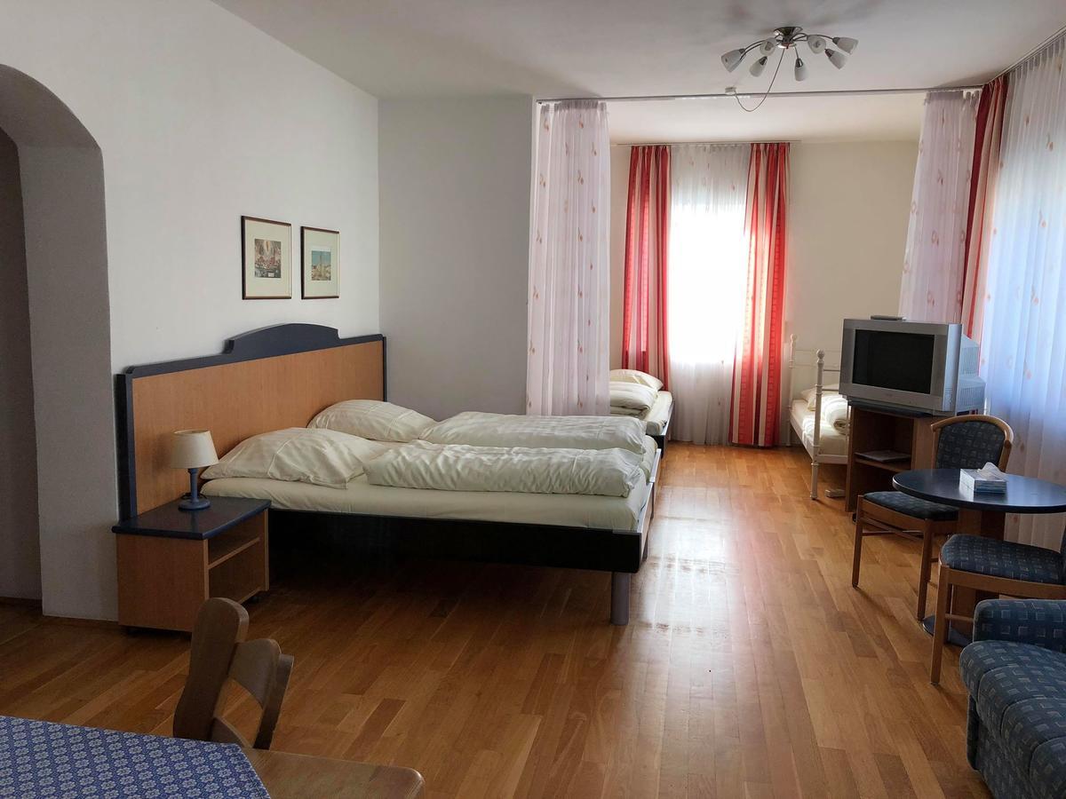 Hotel Gaeubodenhof Штраубинг Экстерьер фото